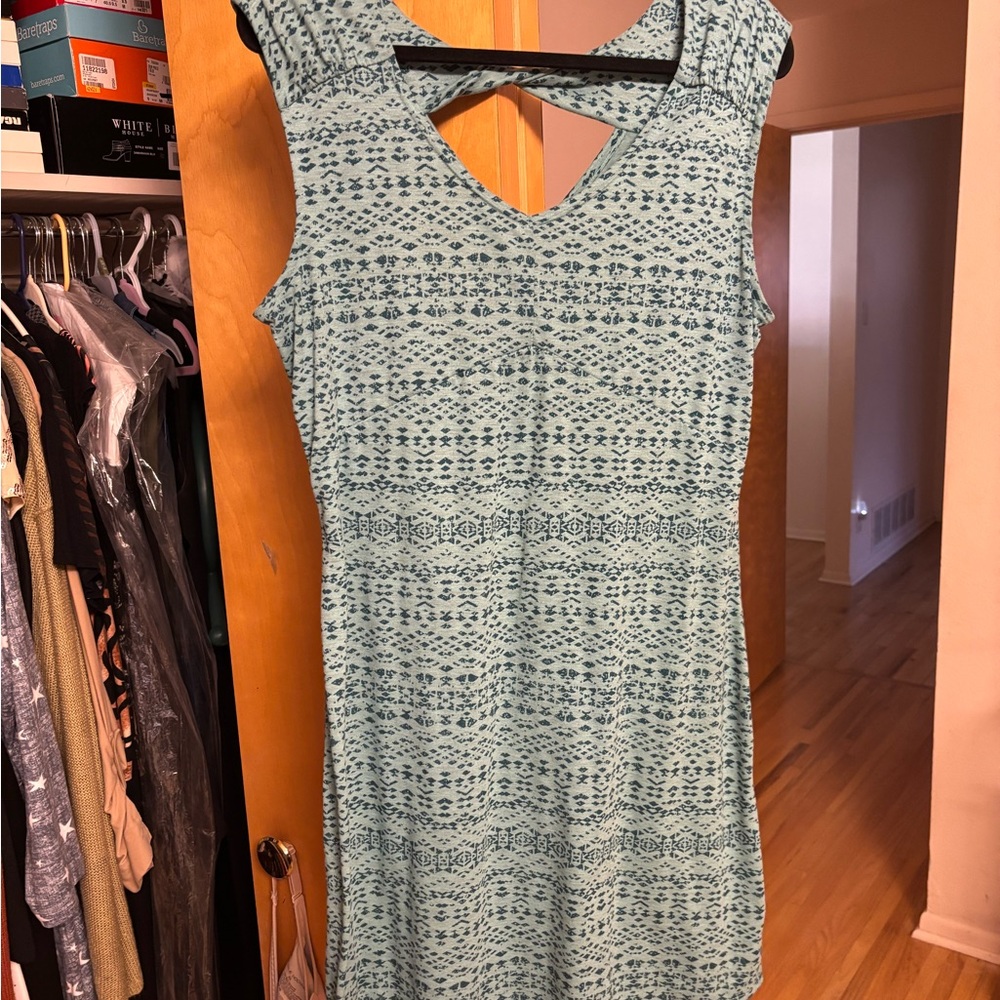 Marmot Silver Sheath Dress Sleeveless Scoop Neck